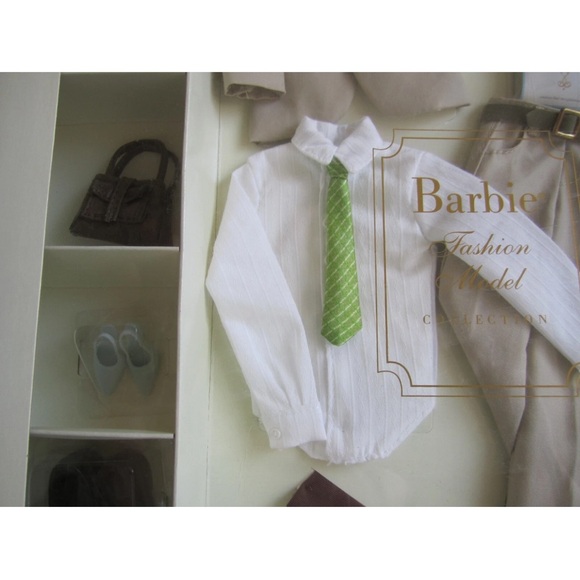 Barbie & Ken BFMC New England Escape NRFB - Picture 6 of 10